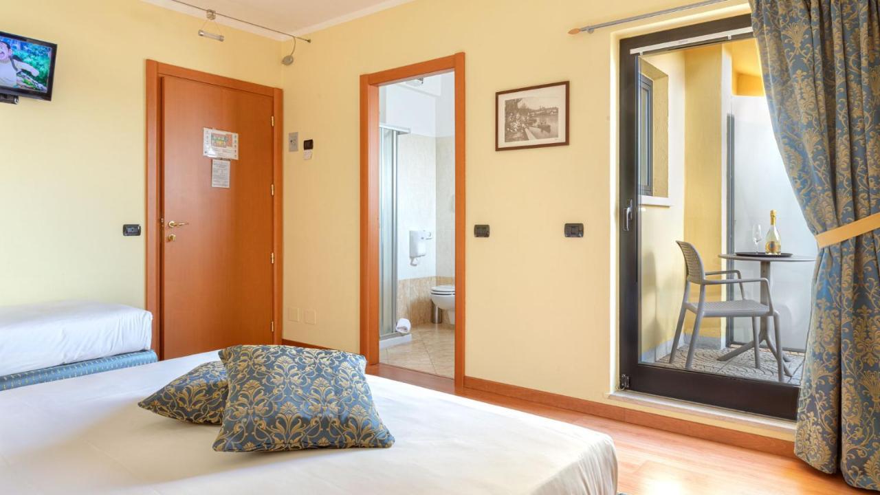Hotel Postumia Dossobuono Exterior foto