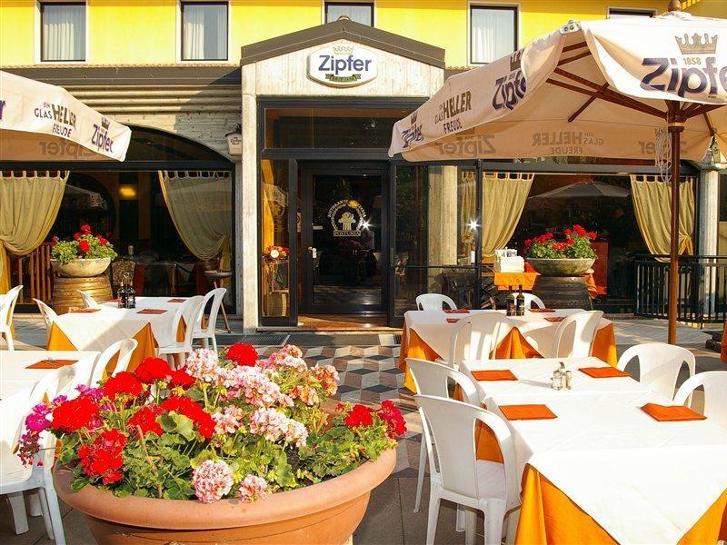 Hotel Postumia Dossobuono Exterior foto